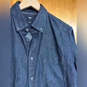 Men’s Uniqlo denim shirt slim fit medium like new
